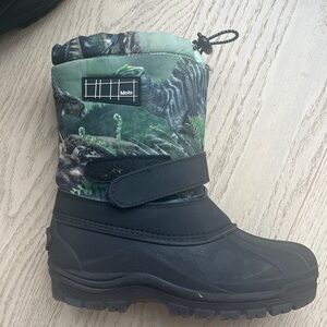 Molo Black and Green Winter Boots